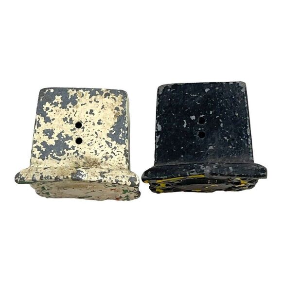 Vintage Cast Iron Cuckoo Clock Salt And Pepper Shakers 2” Retro Dollouse Decor ? - Picture 3 of 5